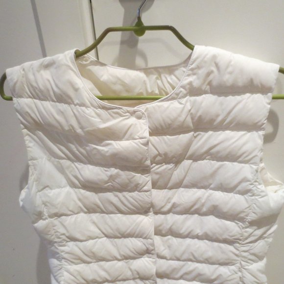 Vest - Picture 2 of 4